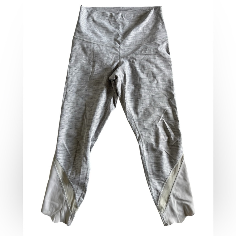 Lululemon Wunder Under Crop (Roll Down Mesh)
Wee Are From Space Silver Spoon